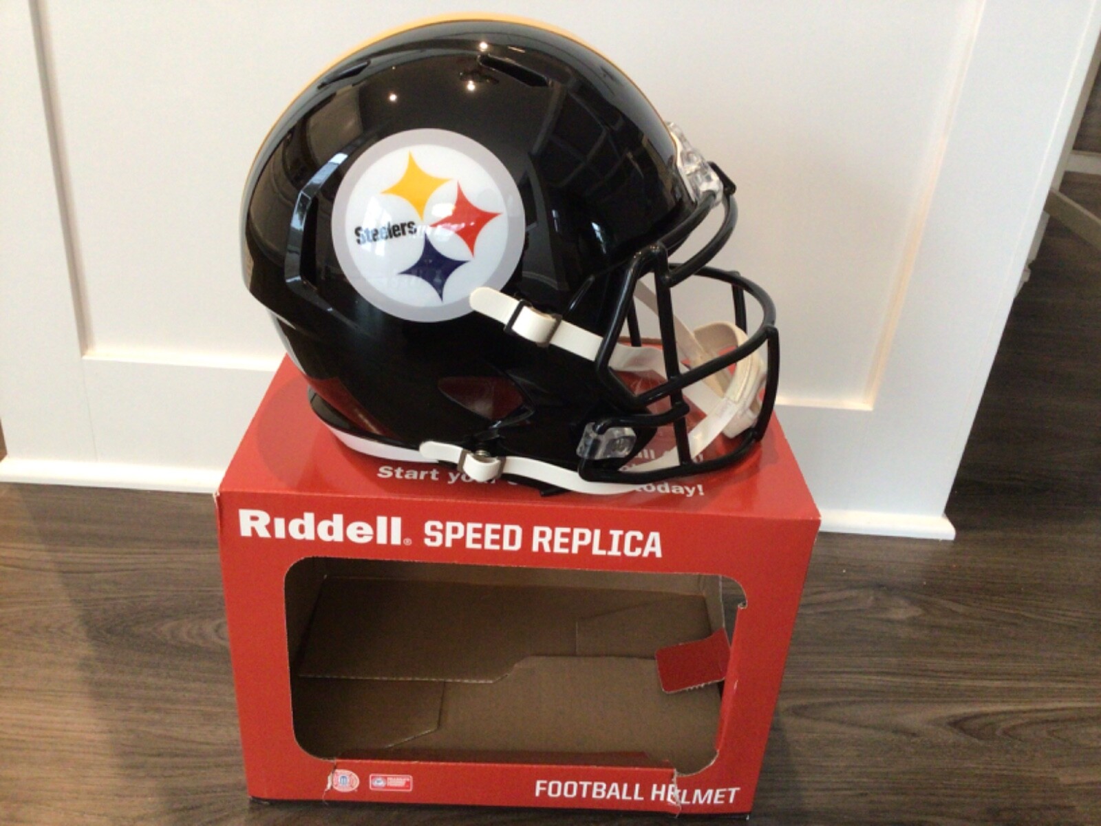 NFLPittsburgh Steelers/RiddellFULL SIZE Replica NFL Helmetwith