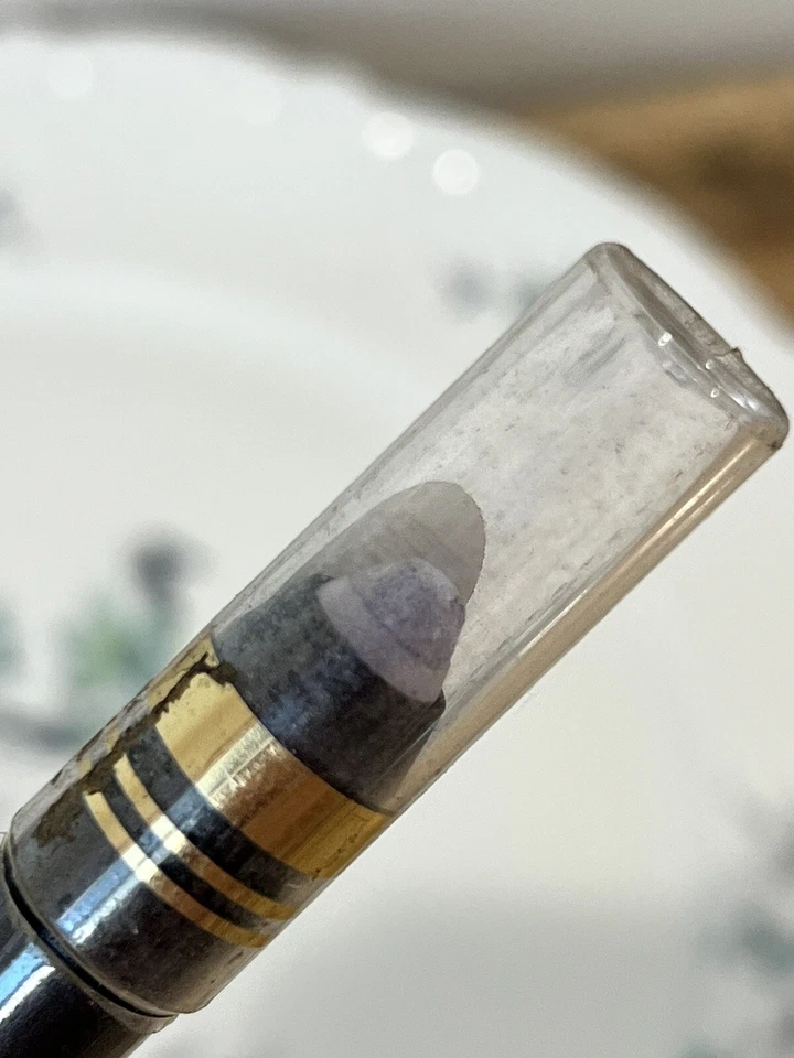 REVLON POWDER PENCIL FOR LIDS & BROWS DISCONTINUED IRIS PURPLE  NEW - Image 4 of 4