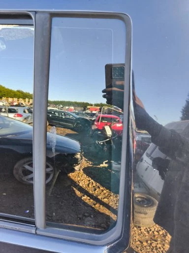 LAND ROVER DISCOVERY 2004-2009 2720 QUARTER WINDOW (REAR PASSENGER SIDE) - Image 2 of 2