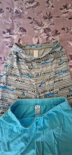 Boys Pyjama Shorts Age 4-5 - Picture 2 of 2