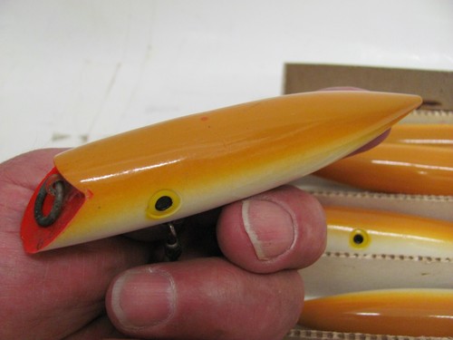 GOLDSTAR 5" VINTAGE FISHING LURE PLUGS LOT OF 6 NEW OLD STOCK # 29 - Picture 3 of 4
