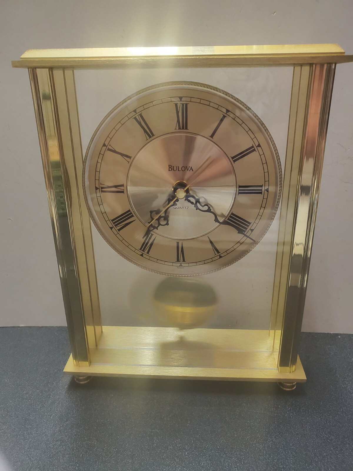 Vintage Bulova B1704 T6 mantel clock