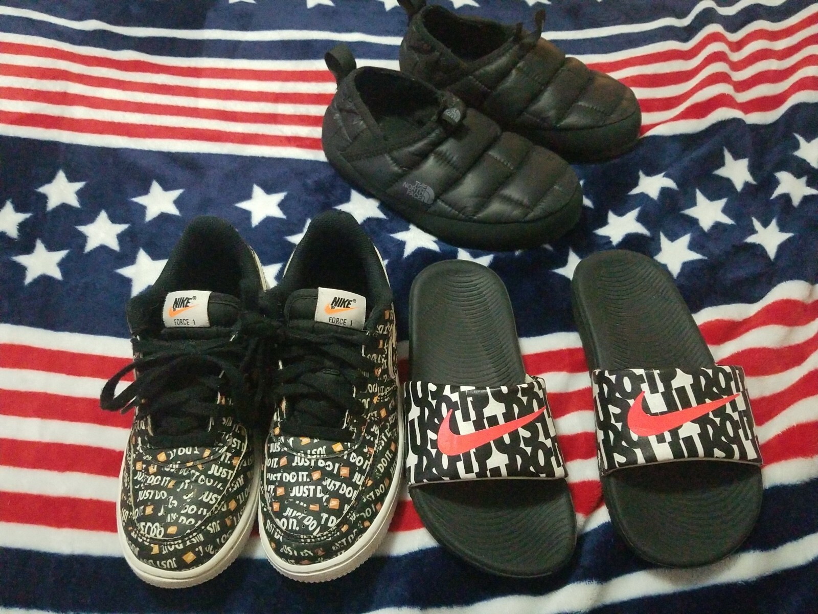 Sneakers Nike da ragazzo * sandali Nike * ciabatte Northface * imperdibili!*Lotto di 3