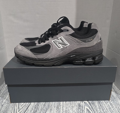 New Balance 2002R Slate Grey/Black/Silver Low Top Lace-Up Sneakers U2002RM