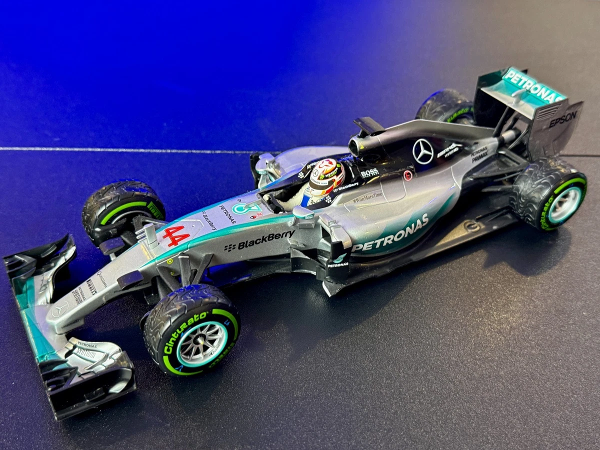 MINICHAMPS 1:18 Scale Diecast Formula 1 Cars Lewis Hamilton for