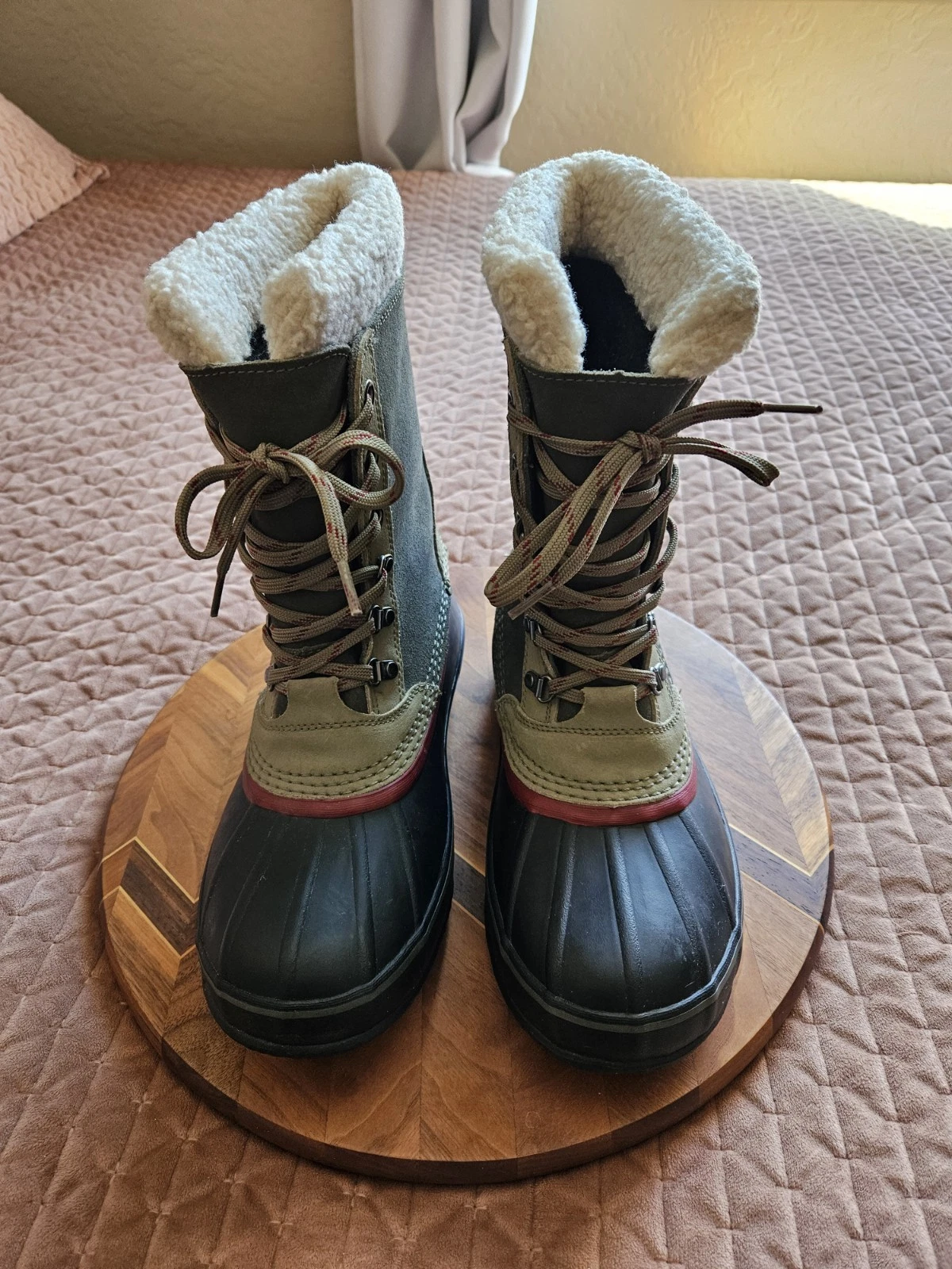 L.L. Bean Men's Snow Winter Duck Boots Lace-Up Leather Faux Sherpa EUC, Size 9