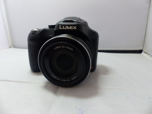 PANASONIC LUMIX DC-FZ70 16.1 MP / 60x zoom / Looks and works great. - Picture 2 of 9