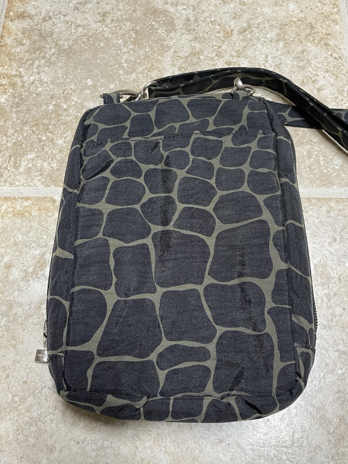 Baggallini Multi Function Crossbody Bag Organizer… - image 9