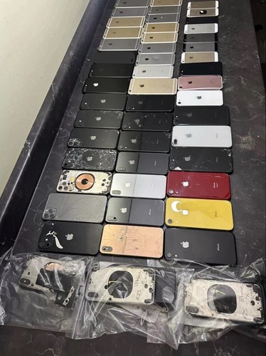 Lot x50 Apple iPhones As-Is/Broken/For Parts/Repair UNTESTED APPLE IPHONE - Photo 2 sur 17