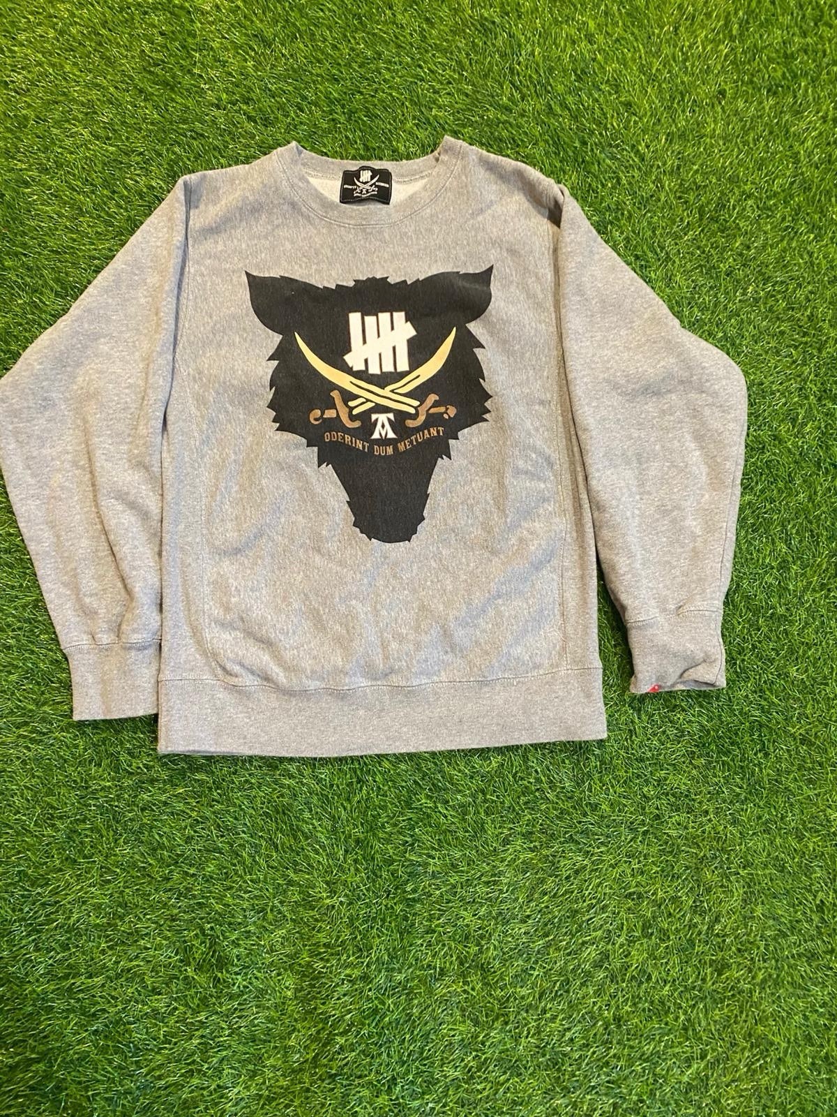 Undefeated Neighbourhood Rhood Wolf Crewneck Sweater Size Medium