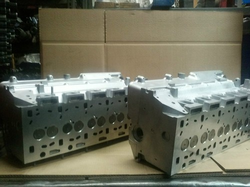 LAND ROVER DISCOVERY TD5 RECONDITIONED CYLINDER HEAD - Picture 2 of 2