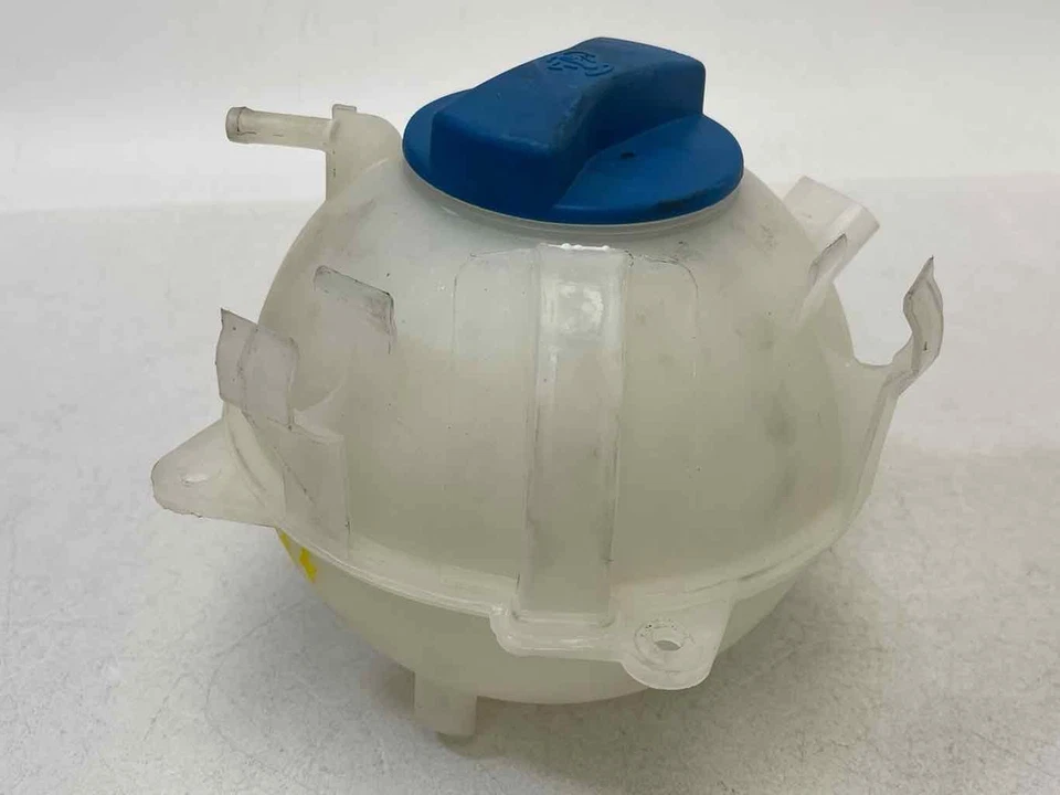 Botella de recuperación de refrigerante de motor de 2,0 L para Volkswagen CC 2009-2017 FABRICANTE DE EQUIPOS ORIGINALES Foto 3 de 4