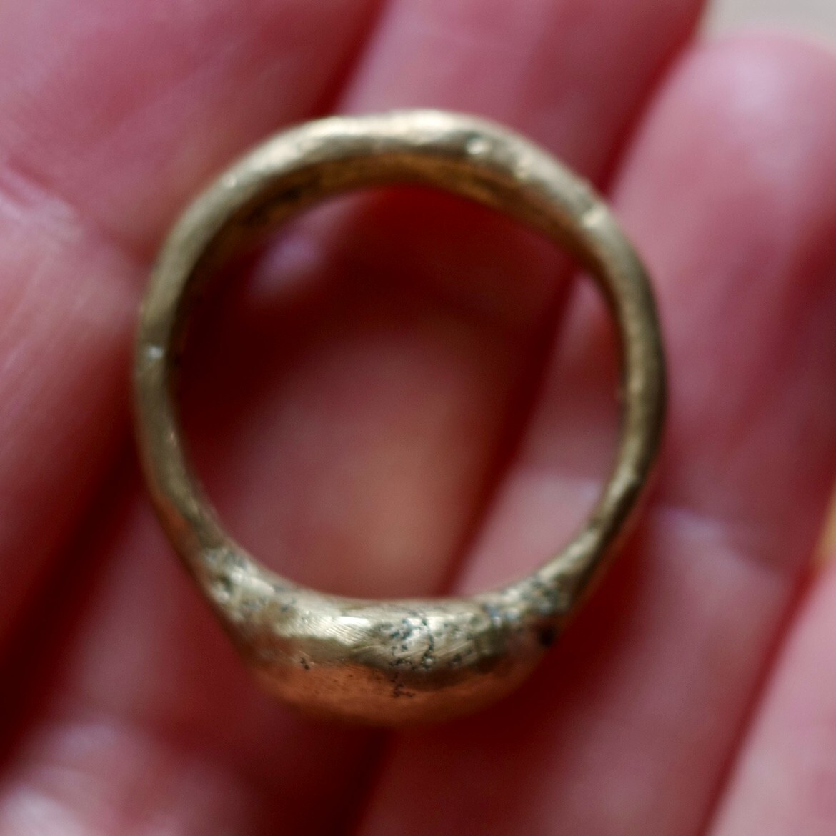 Beautiful unique brass ring, rustic, primitive, h… - image 4