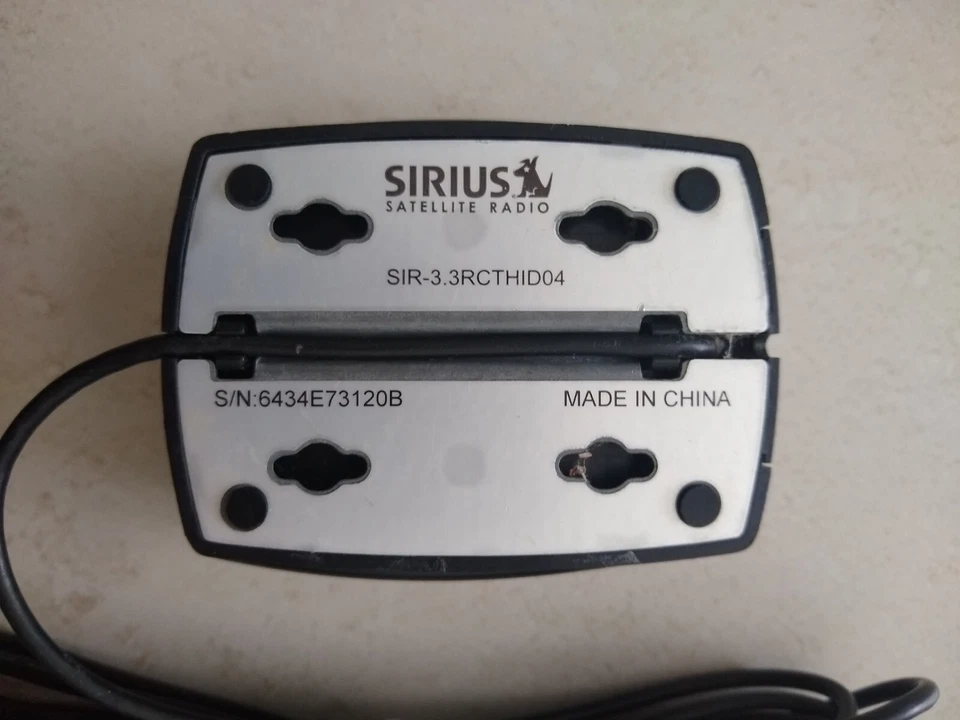 Antena Plegable Sirius XM para Radio Satelital XM SIR-3 3RCTHID04 Probada 12/1/24 Foto 2 de 4