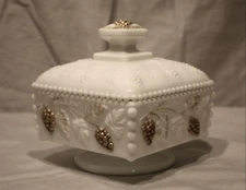 Vintage Westmoreland Gold Paneled Grape Lidded White Milk Glass Covered Dish 