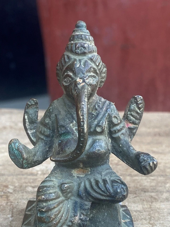 Antigua estatua de bronce tallada a mano de dios hindú sentado Ganesha escultura rara Foto 3 de 4