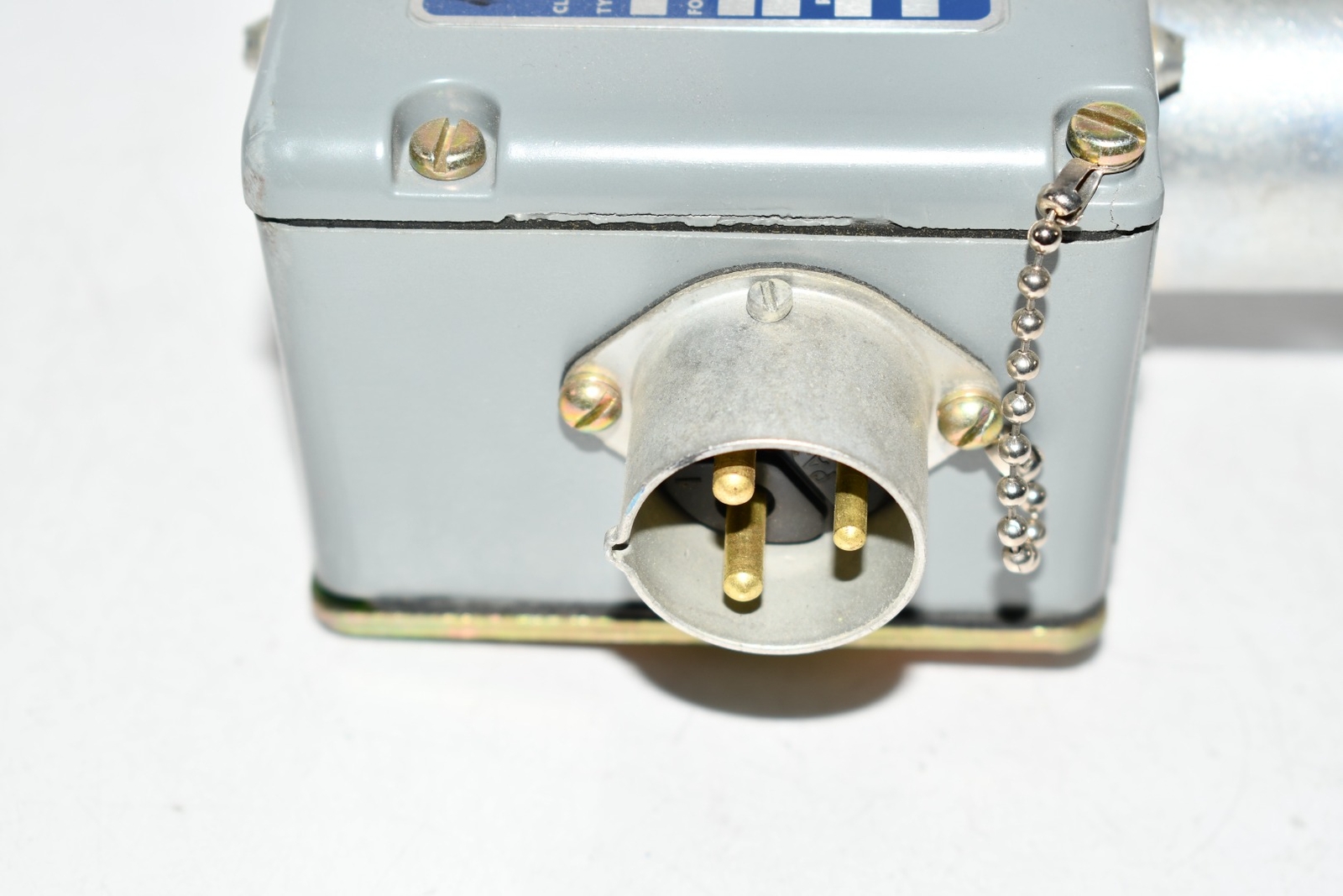 Picture 4 of 6