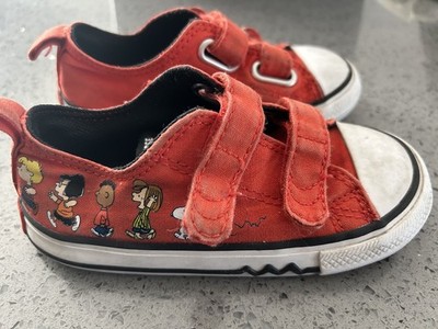 Converse x Peanuts Chuck Taylor All Star 2V Lo ShoesA01870F Size 8
