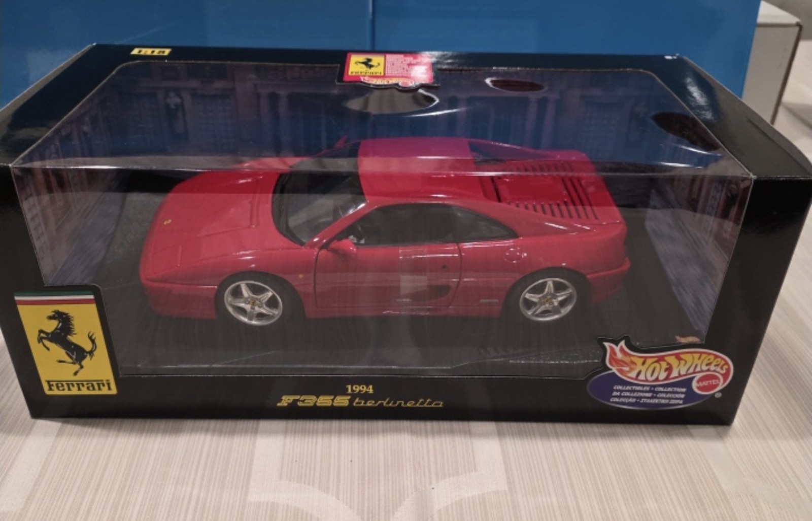 Hot Wheels Ferrari F355 Berlinetta 1995 1:18 23908