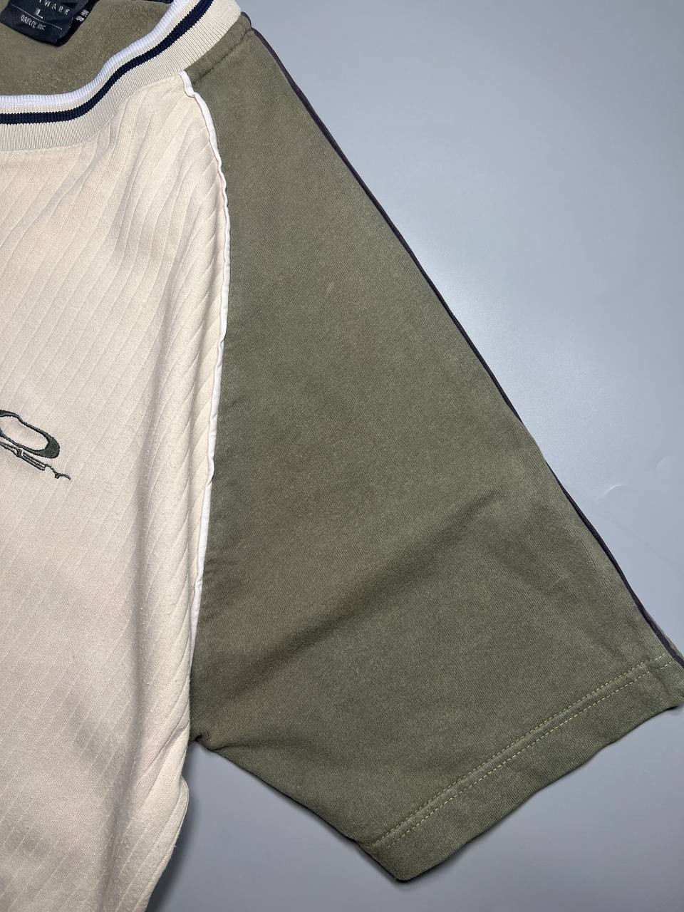 RARE Oakley Software Icon T Shirt Vintage Y2K 90s Surfer Tan Embroidered Logo L image 7