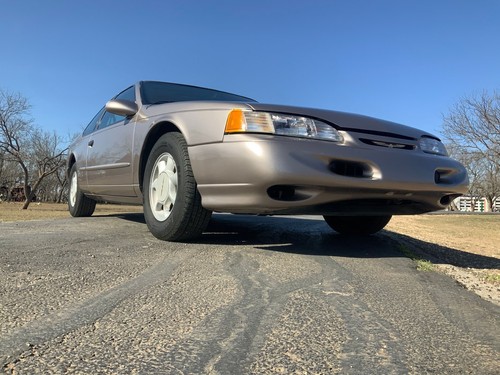 1995 Ford Thunderbird - Picture 7 of 12