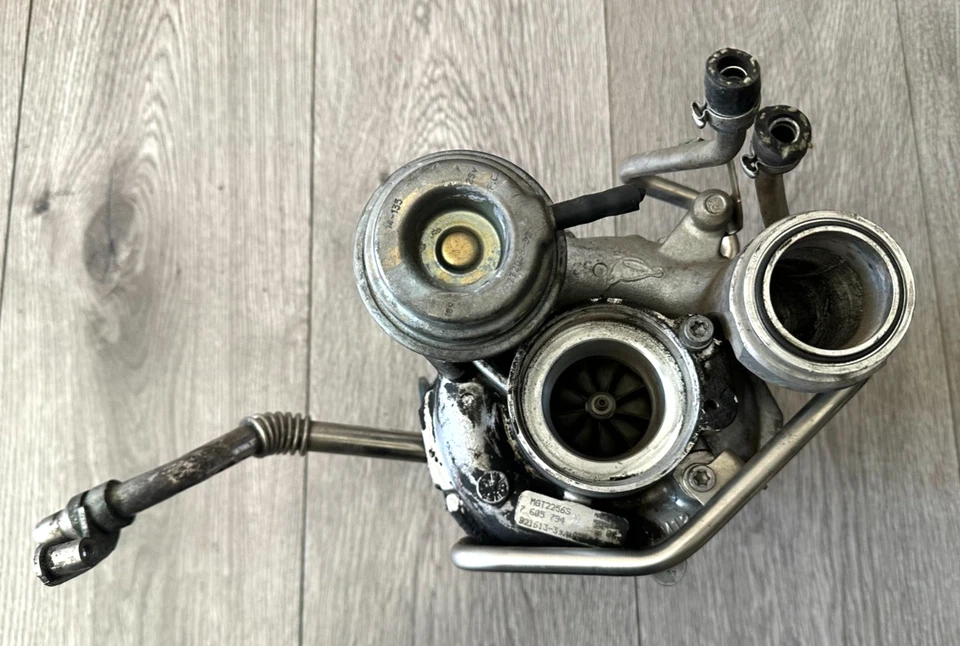 2013 2014 2015 2016 BMW 550i 650i TURBO TURBOCOMPRESSOR, 7605794, FABRICANTE DE EQUIPAMENTO ORIGINAL - Imagem 2 de 4