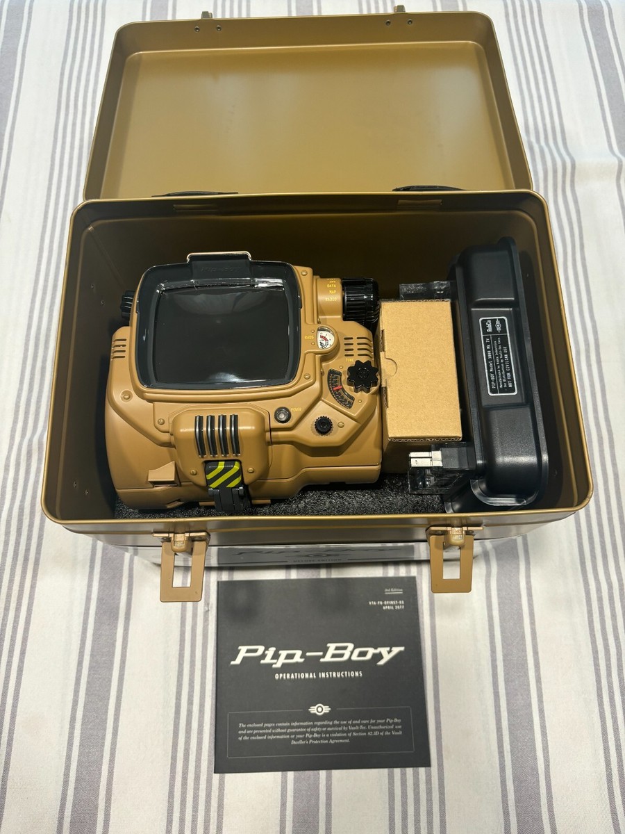 その他 Fallout pipboy3000 Bluetoothedition Fallout 4 Deluxe Bluetooth Pip-Boy is way better than yours
