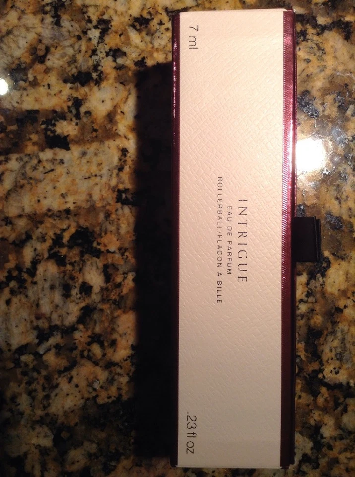 Victoria's Secret INTRIGUE 香水滚珠 7 毫升旅行限量版/密封 — 第 3/4 张图片