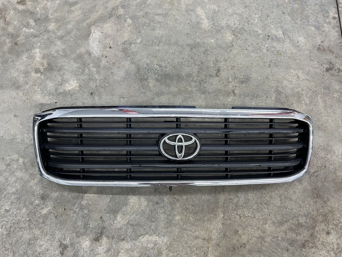 1998-2002 Toyota Land Cruiser Grille Grill Genuine Factory Black