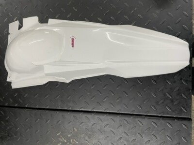 28.Rear fender RMZ 450 - 2005-2007 WHITE