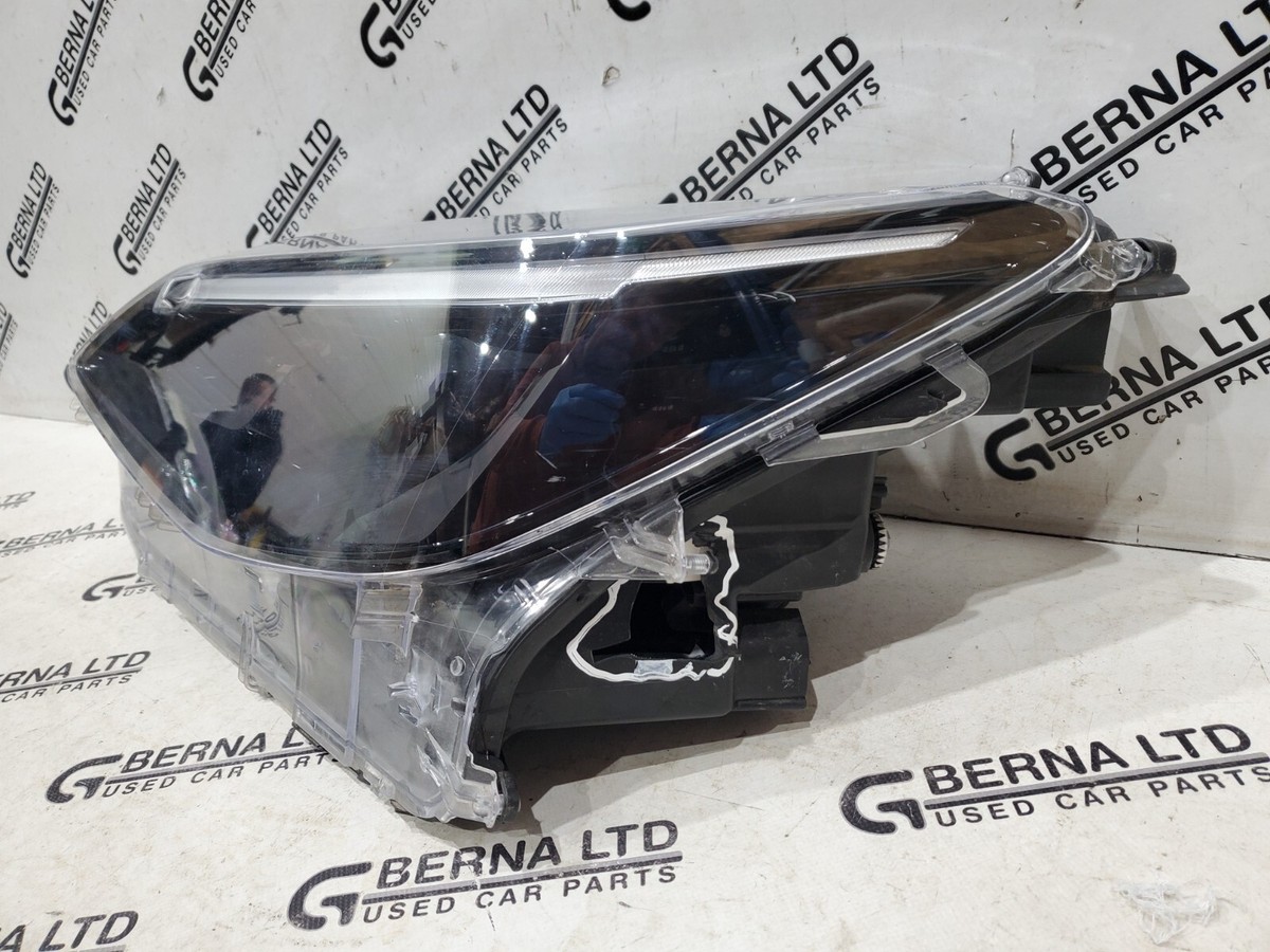 GENUINE TOYOTA YARIS CROSS MK1 2020-2023 FRONT LEFT SIDE LED