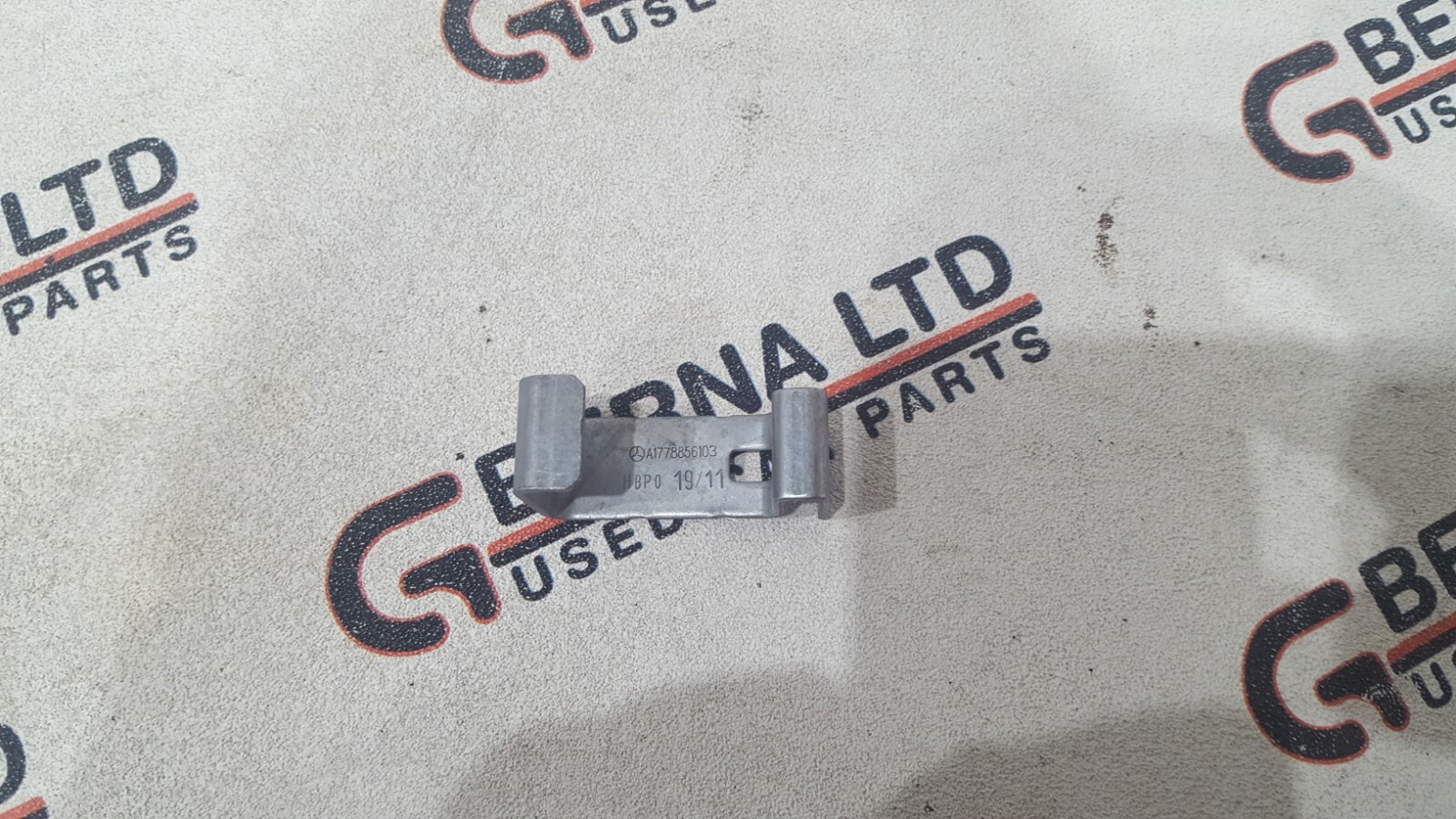 GENUINE MERCEDES A CLASS W177 2018-2020 SUPPORT BRACKET  