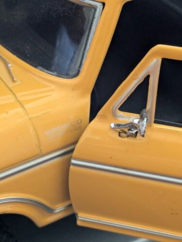 1978 Ford Bronco Motor Max 1:24 Orange American Legends Diecast - Picture 3 of 5