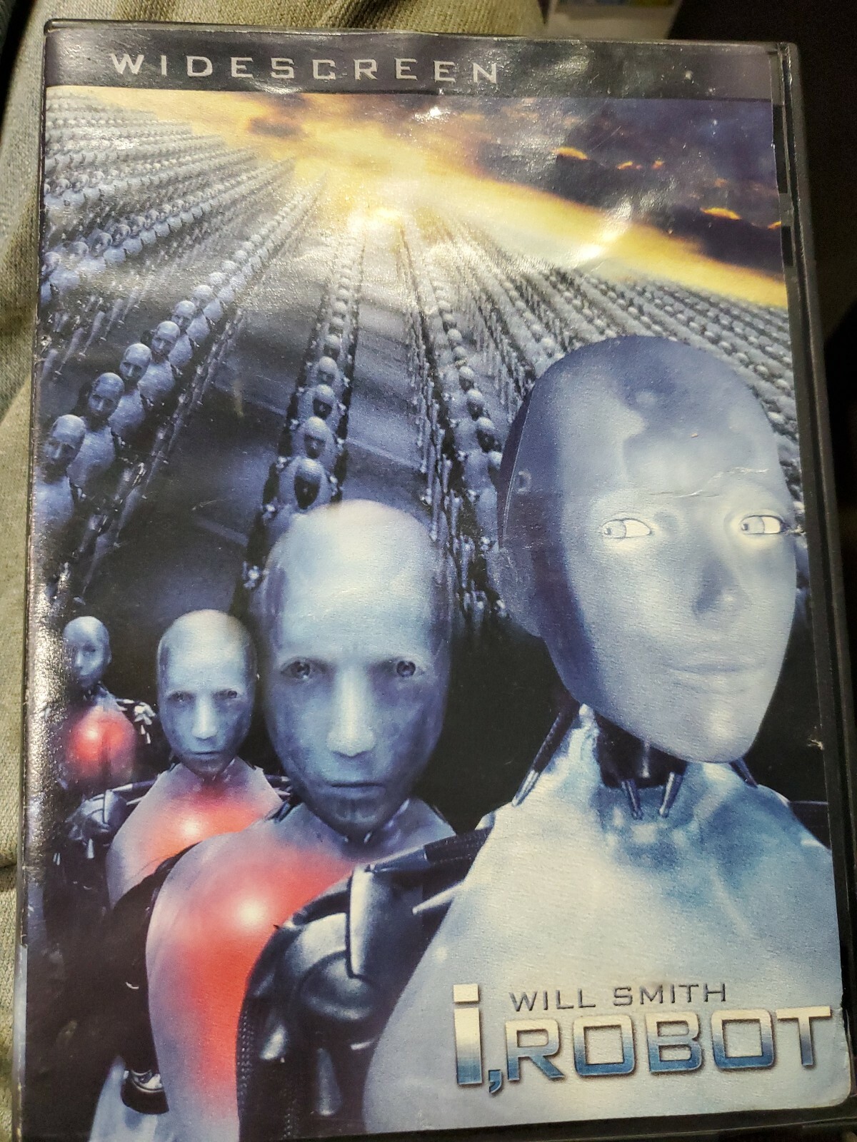 I, Robot (DVD, 2004, Widescreen)