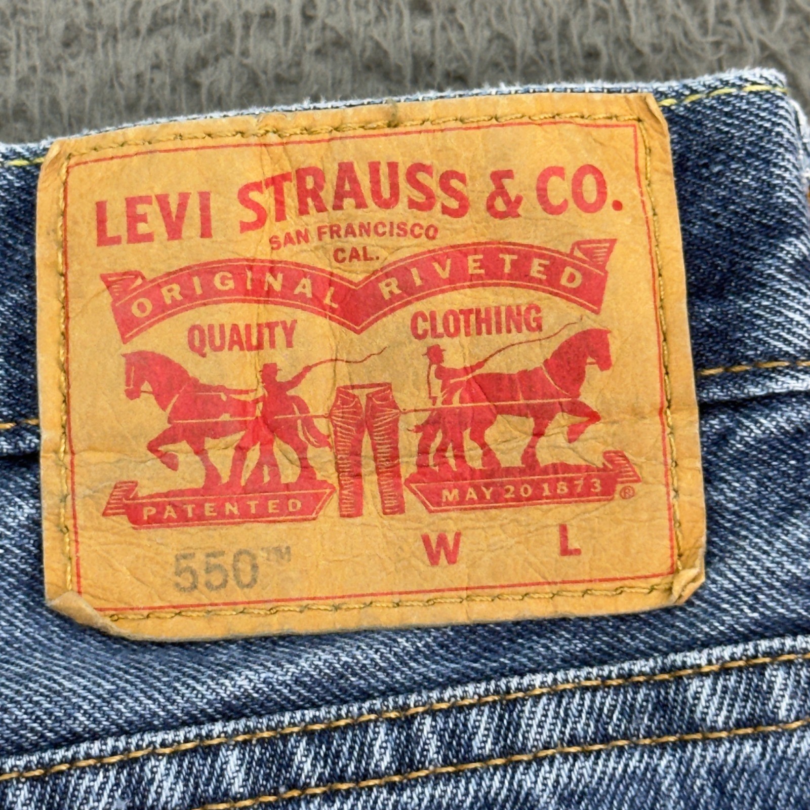 Levis 550 Relaxed Fit Mens Jeans 48x29 Medium Wash Blue Denim Big and Tall thumbnail 4