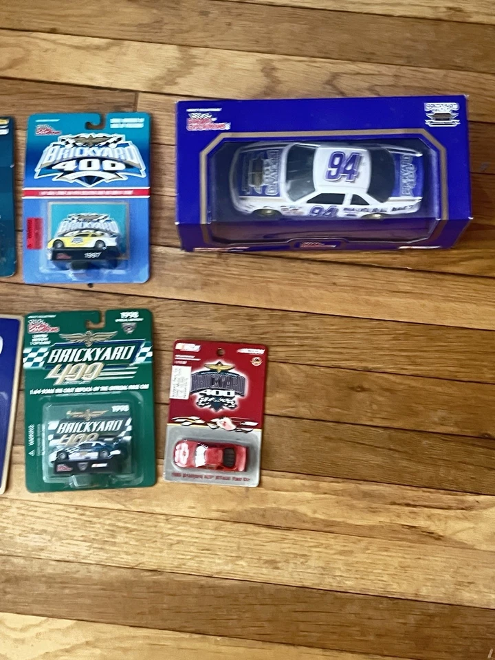 1994 Brickyard 400 Inaugural Race Car Lote de Carro Coleção Diecast Escala 1:24 - Imagem 3 de 4