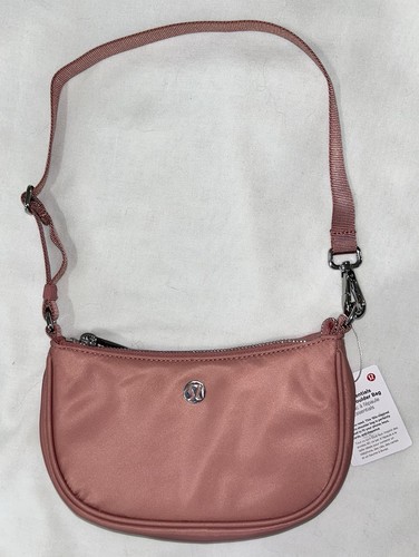 NEU MIT ETIKETT☀️LULULEMON⭐️CITY ESSENTIALS MINI SCHULTERTASCHE 1 L⭐️AUTHENTISCH⭐️DISCO PINK⭐️ - Bild 13 von 24