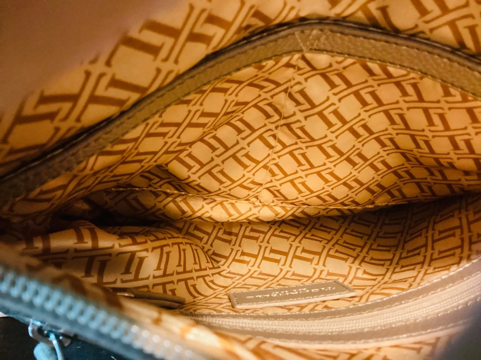 Tignanello Metallic Gold Leather Crossbody Shoulder Bag Purse Adjustable Strap - Image 4 of 4