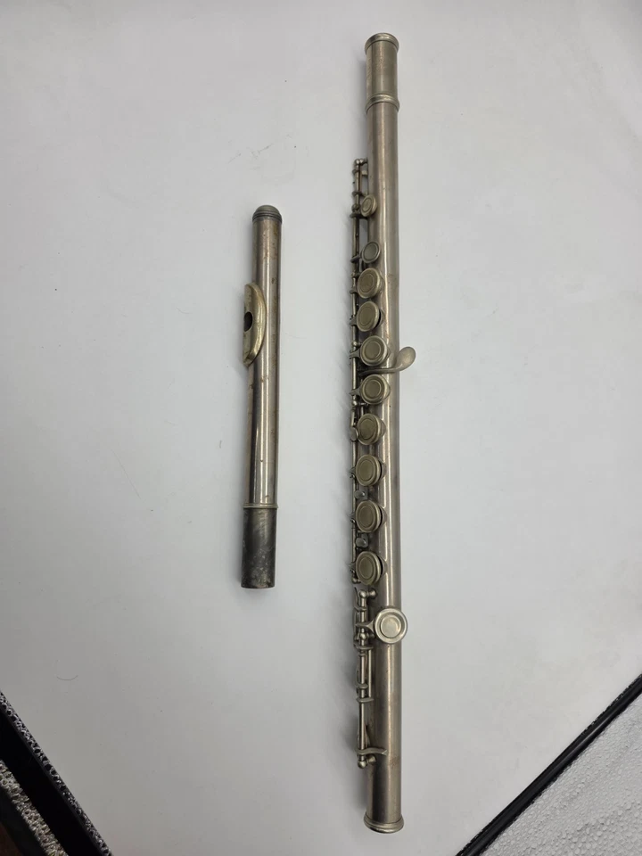 Antique C.G. CONN Unibody Flute CL Pitch c1920's Silverplate? Sold As is 26.5" - Image 2 of 4