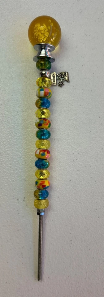 Estacas decorativas de plantador de fadas com contas de vidro acento e etiqueta "My Garden" 9" - Imagem 2 de 4