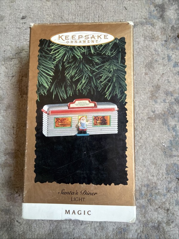 Hallmark Keepsake Vintage Christmas Ornament 1995 Santas Diner Magic Light  NEW!