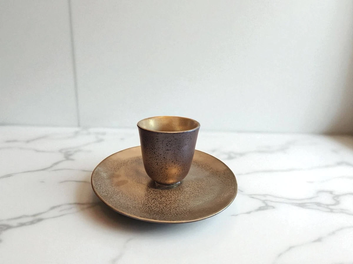 Kaffeebecher mit Frühstücksteller – rustikal, modern & dekorativ