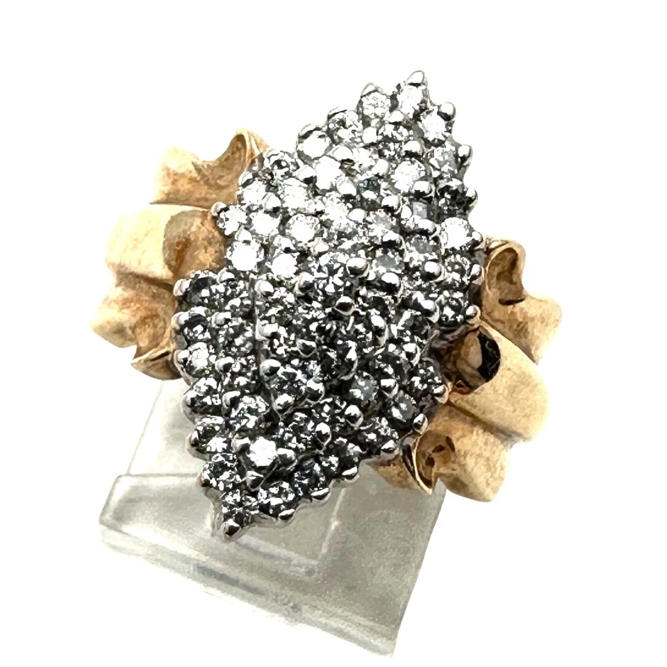 Vintage 10K Yellow Gold 1 Carat Total Weight Diamond Cluster Ring Size 7 - Image 4 of 4