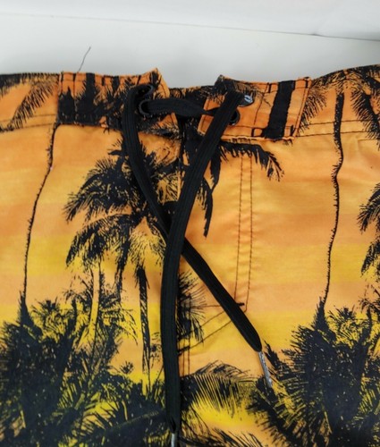 Youth Colorful Hawaiian Shorts Surfboard Swim Trunks Medium Winter Pricing - Picture 3 of 9