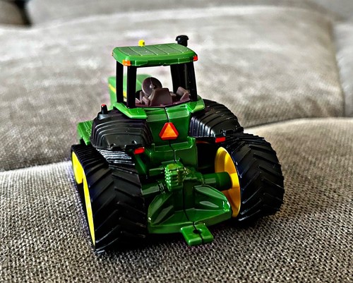 1:64 ERTL JOHN DEERE TRACKED TRACTOR JD 9420T COLLECTIBLE REPLICA MAINSTREET NEW - Picture 4 of 8