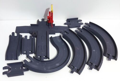 CHUGGINGTON Assorted PIECES - TRACKS - LAUNCH & GO ROUNDHOUSE - REPAIR STATION - Picture 8 of 12