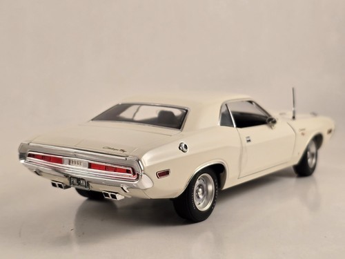 PhillyMint / ACME 1970 Dodge Challenger R/T "VANISHING POINT CAR" LE 1:24 "RARE" - Picture 14 of 18