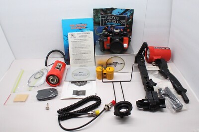 Nikon Nikonos-V Underwater Film Camera 35mm With Lens & Extras