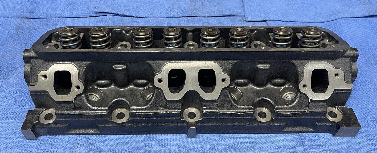 EngineQuest Chrysler 318 360 Magnum Cylinder Head - Assembled – Milky  Motorsports