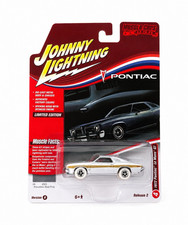 Johnny White Lightning Muscle Cars 1973 Pontiac Le Mans Gt 164 Diecast Rare Johnny White Lightning Muscle Cars 1973 Pontiac Le Mans Gt 164 Diecast Rare